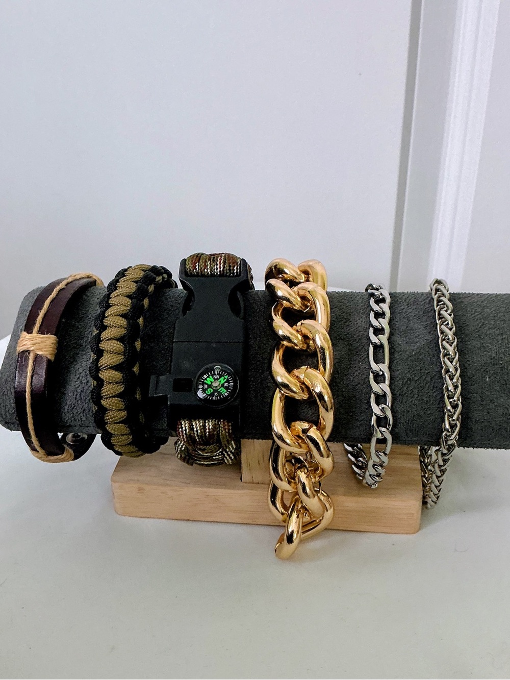 6-Piece Men's/Boys Mixed Metal and Leather Bracelet Set - Gold & Silver